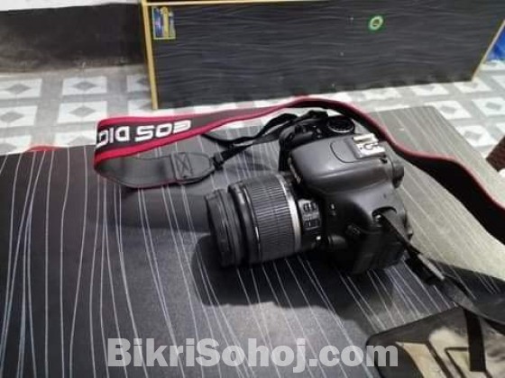 canon 600d camera